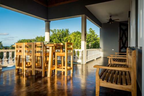 Blue Paloma Bed & Breakfast