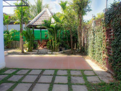 Siem Reap Private Villa By La San