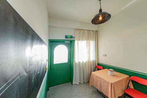 Locals Apartment Inn 16