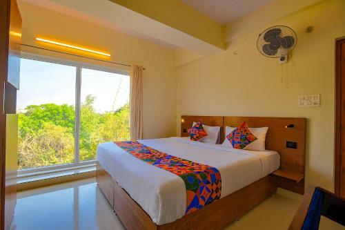 Fabhotel Gr Lake View