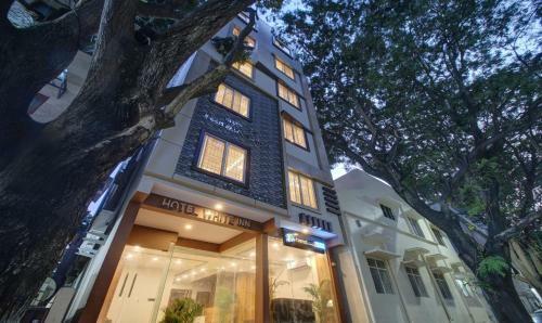 Hotel Treebo Trend White Inn