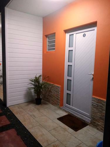 Apartamento Studio Avec Terrasse Et Wifi A Le Gosier A 2 Km de La Plage