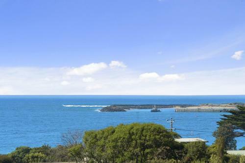 Seaview On Seaview Exceptional And Spacious With Sensational Views