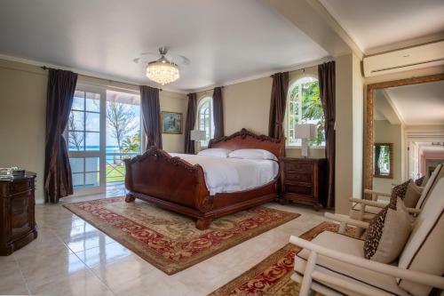Hotel Edgewater Beach Villa - Beach Front, Close To All Attractions