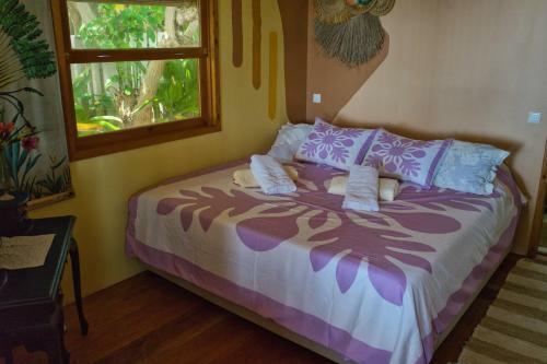 Hostal Te Hina Vai - Moorea Beachfront Bungalow