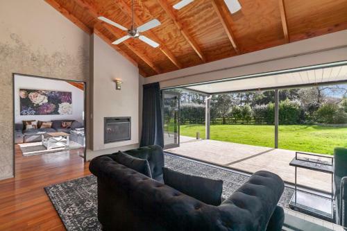 Lascelles Escape - Dairy Flat Holiday Home
