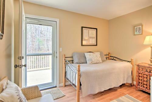 Apartamento Guntersville Hideaway With Deck, Rocking Chairs