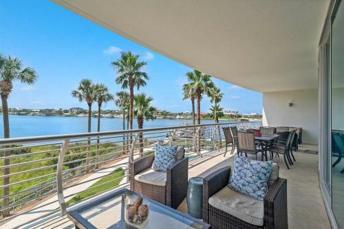 Apartamento Bella Luna 202 - Luxurious Bayfront 3bd/3ba