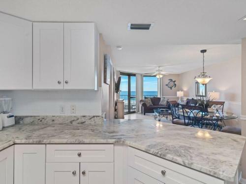 Apartamento Phoenix VI 6512 - Beachfront W/ Beautiful Ocean Views!
