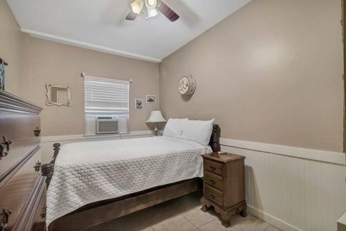 Spacious Private Bayfront & Pet Friendly 5bd/3ba + Bonus Loft