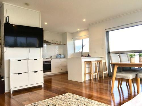 Breezy Ascot Apartment