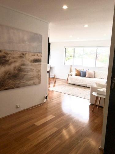Breezy Ascot Apartment