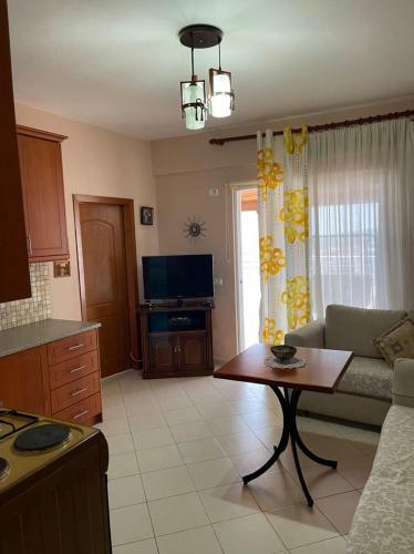 Sunny Apartment In Saranda