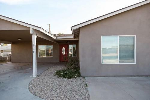 Spacious Chandler Getaway Home With Pool Table Home