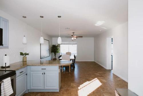 Spacious Chandler Getaway Home With Pool Table Home