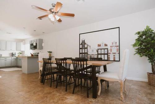 Spacious Chandler Getaway Home With Pool Table Home