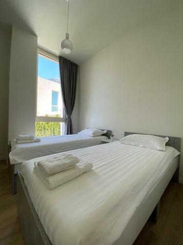 Pristine Apartments At Gc, Palase, Dhermi