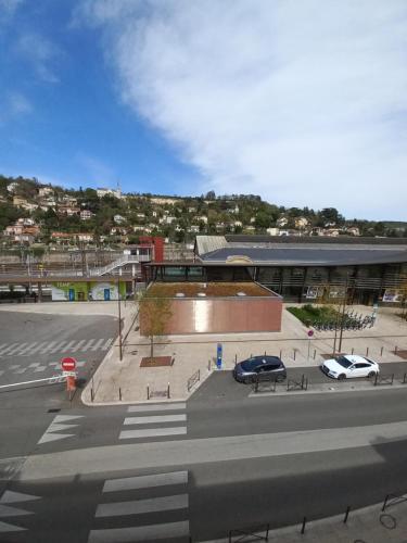 Apartamento T2 Face Gare - Wifi -