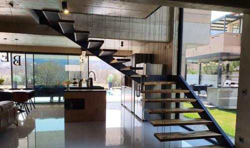 Luxury Villa Lorkia