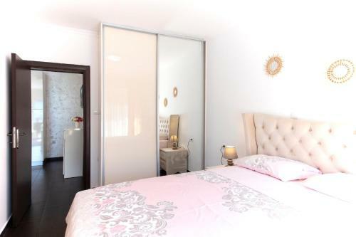Ena Apartment
