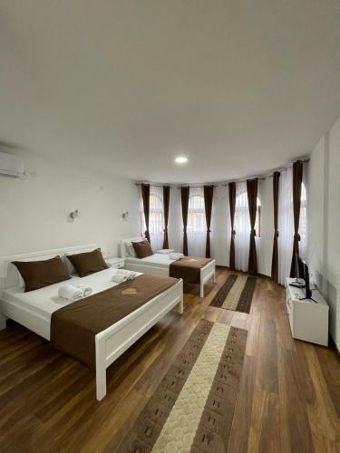 Hotel5e