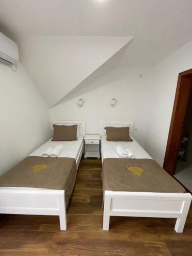 Hotel5e