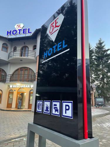 Hotel5e