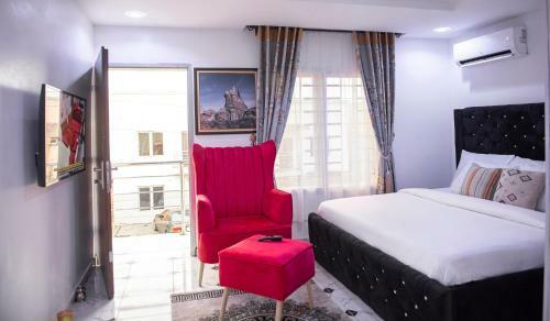 Luxury 3 Bedrooms Apart-24hrs Elect/wifi/security