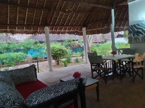Villa 71 Karibuni
