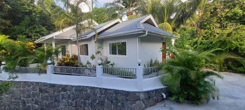 Le Chant De Merle Holiday Home