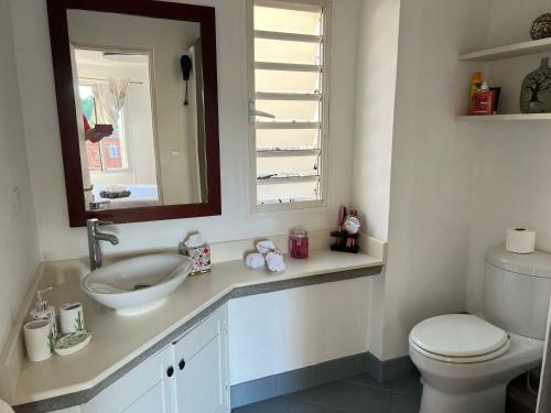 Cozy One Bedroom Apartment In A Secure Complex