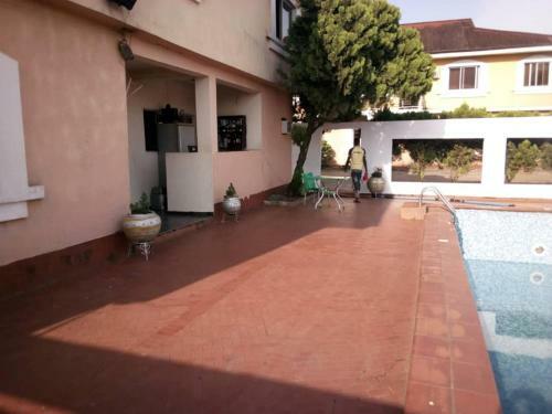 3 Br Apartment With Swimming Pool