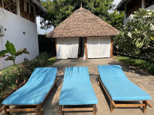 Paka House-rafiki Village