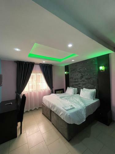 Alluring View Hotel