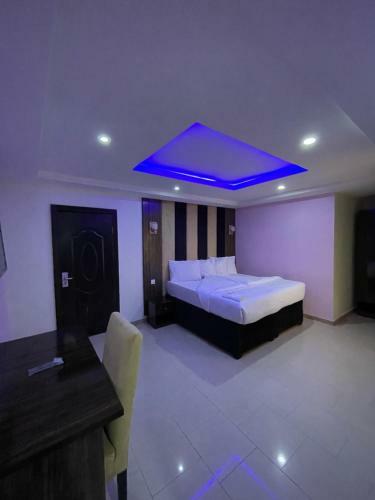 Alluring View Hotel