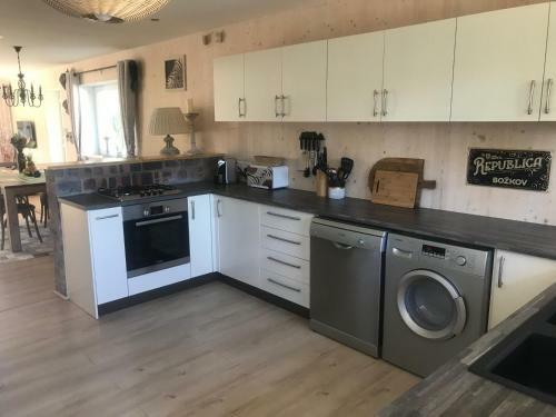 African Holiday Home In Table View