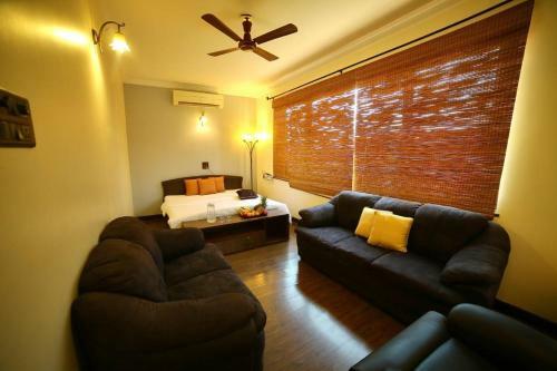 Villa Gr Bungalow In Candolim Neurl Goa