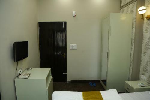 Hotel Exotic Court By Nukkar