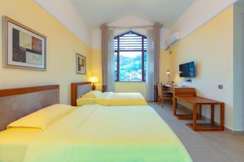 Locals Apartment Inn 26