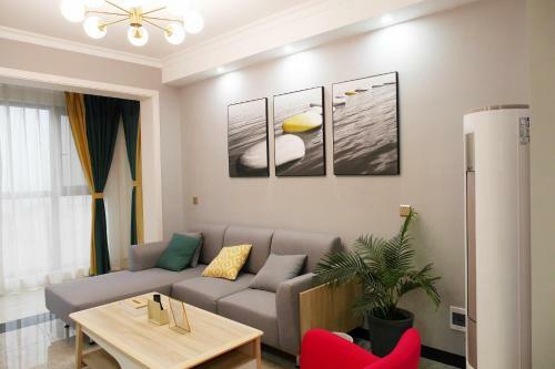 Locals Apartment House 11