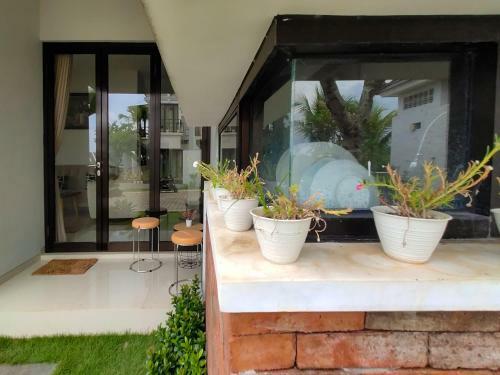 Golden Leaf Villa