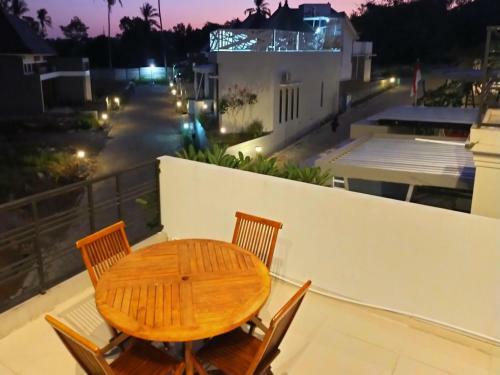 Golden Leaf Villa