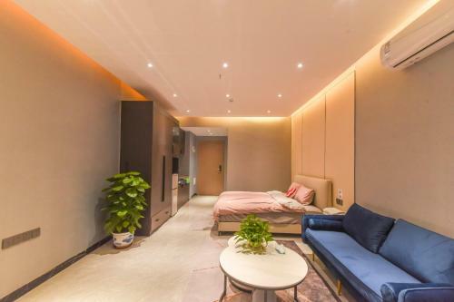 Locals Apartment Inn 01