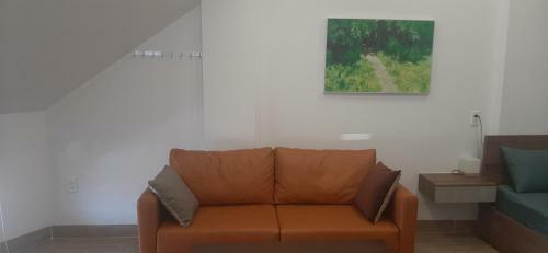 Oyo 1161 Puchin Hotel And Apartment