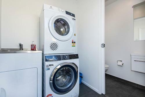 Tuturu Bliss - Ruakaka Holiday Home