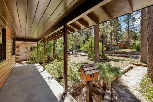 Cuddle Bear's Cabin #2075 By Big Bear Vacations