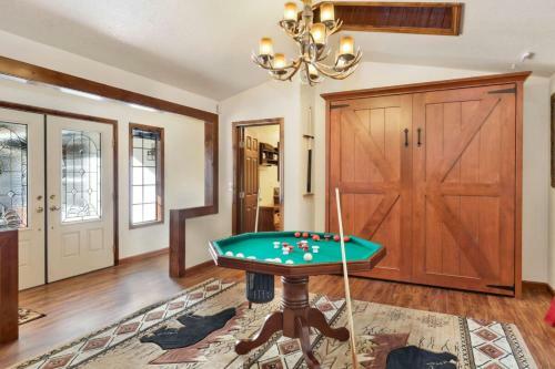 Big Bear Frontier #1943 By Big Bear Vacations