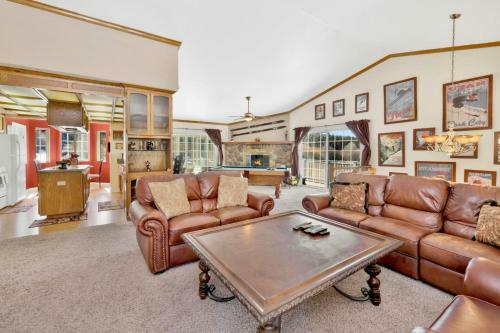 Moonridge Golf & Sunset View #2118 By Big Bear Vacations