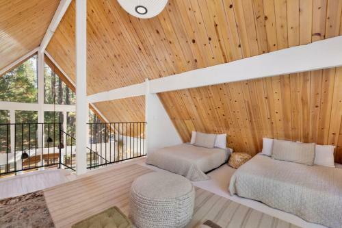 Mid-century Modern Chalet #1927 By Big Bear Vacations