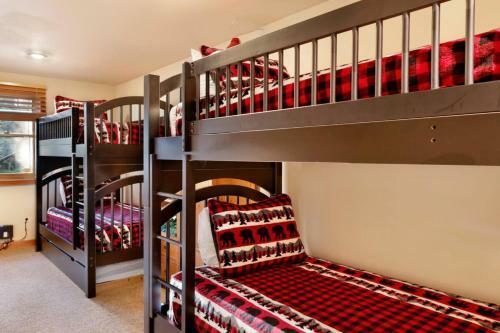 Menlo Manor #2046 By Big Bear Vacations